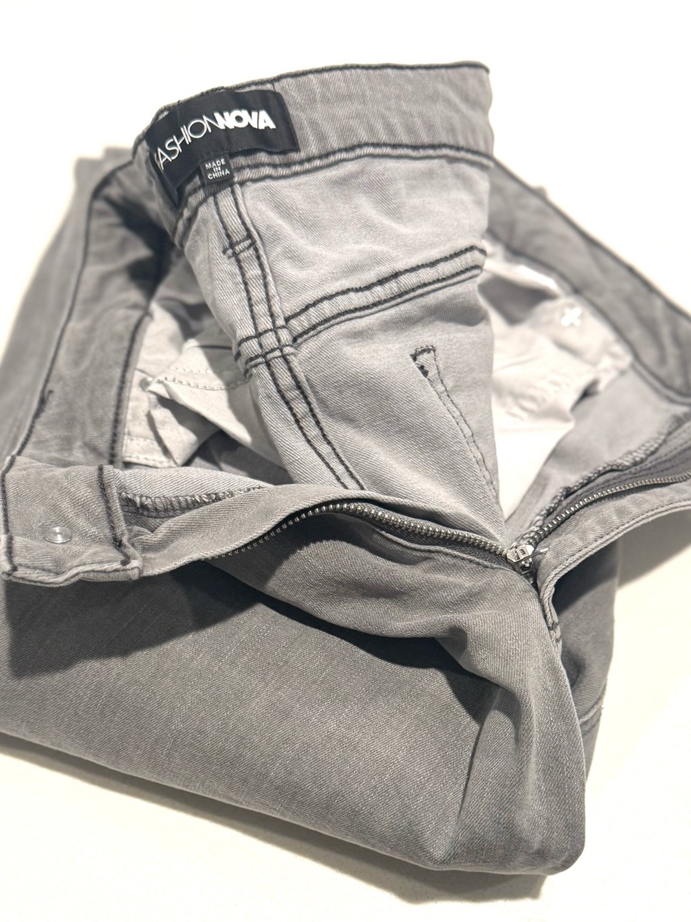 Fashion Nova Women's Gray Slim Jeans